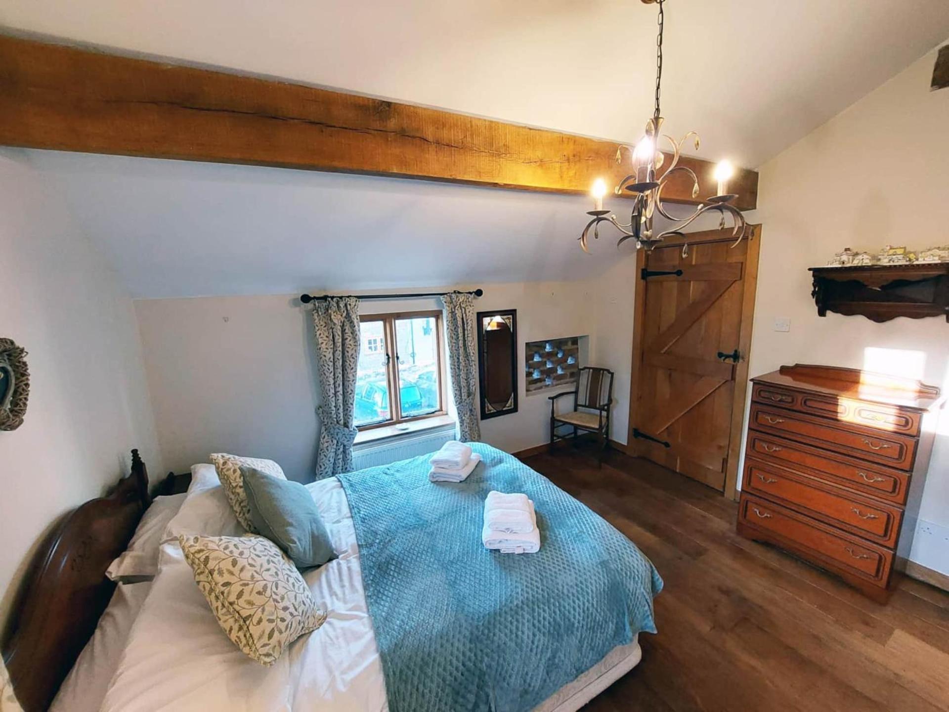 The Old Mill Barn With Hot Tub And Private Use Of Heated Pool Villa Wirral Bagian luar foto